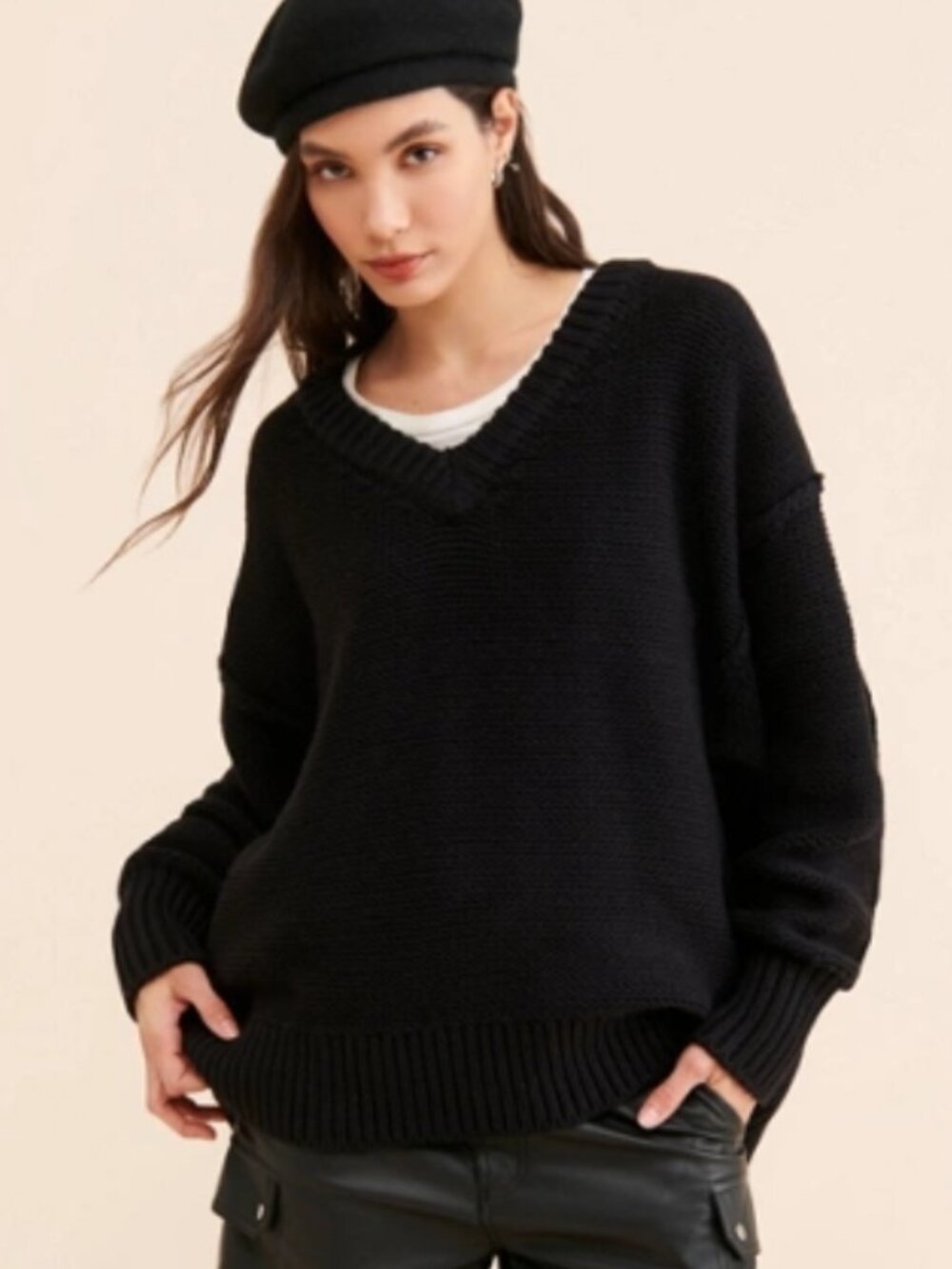 Free People Alli V-Neck Sweater in Black, sz M